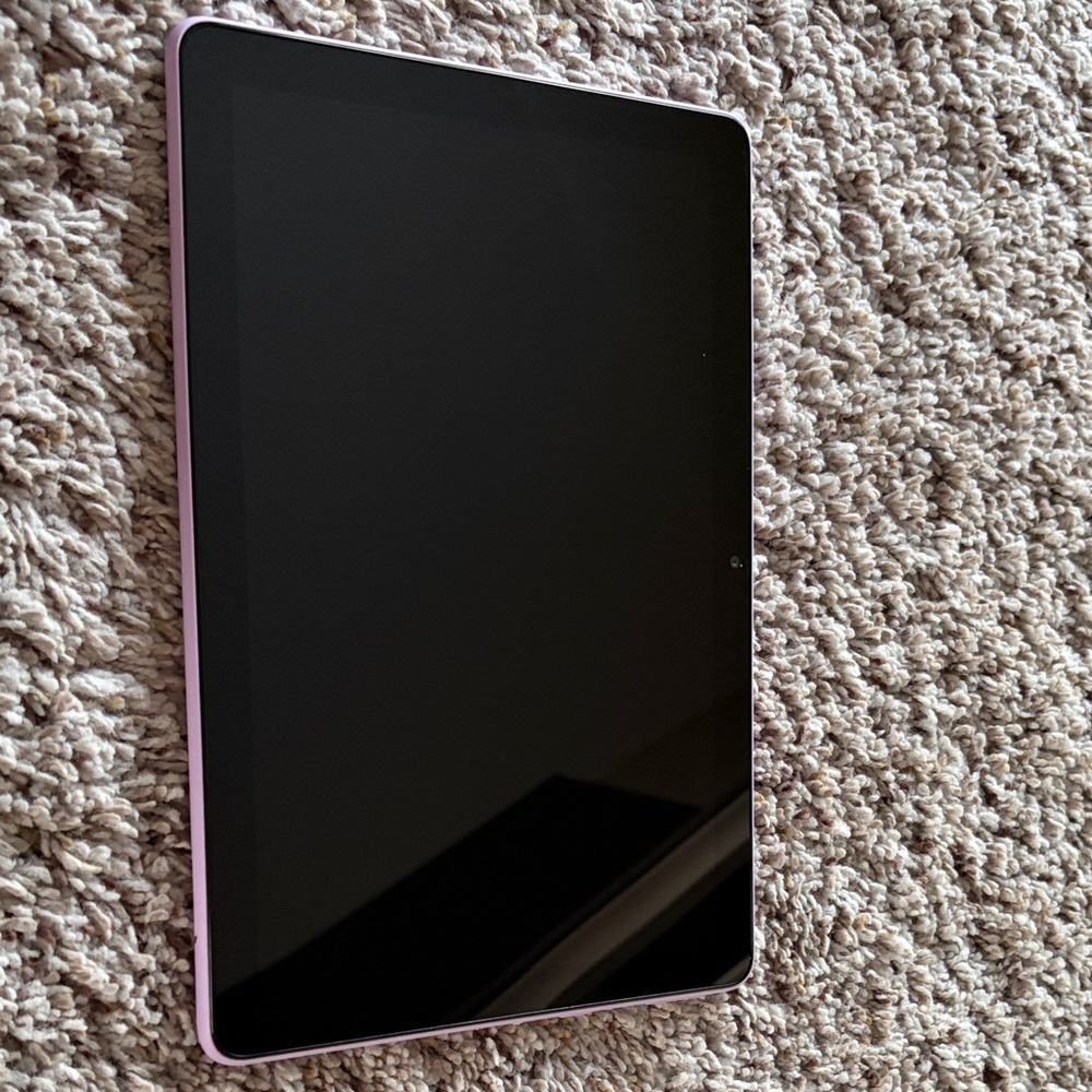 Amazon Fire HD 10 11th Gen Tablet with Accessories